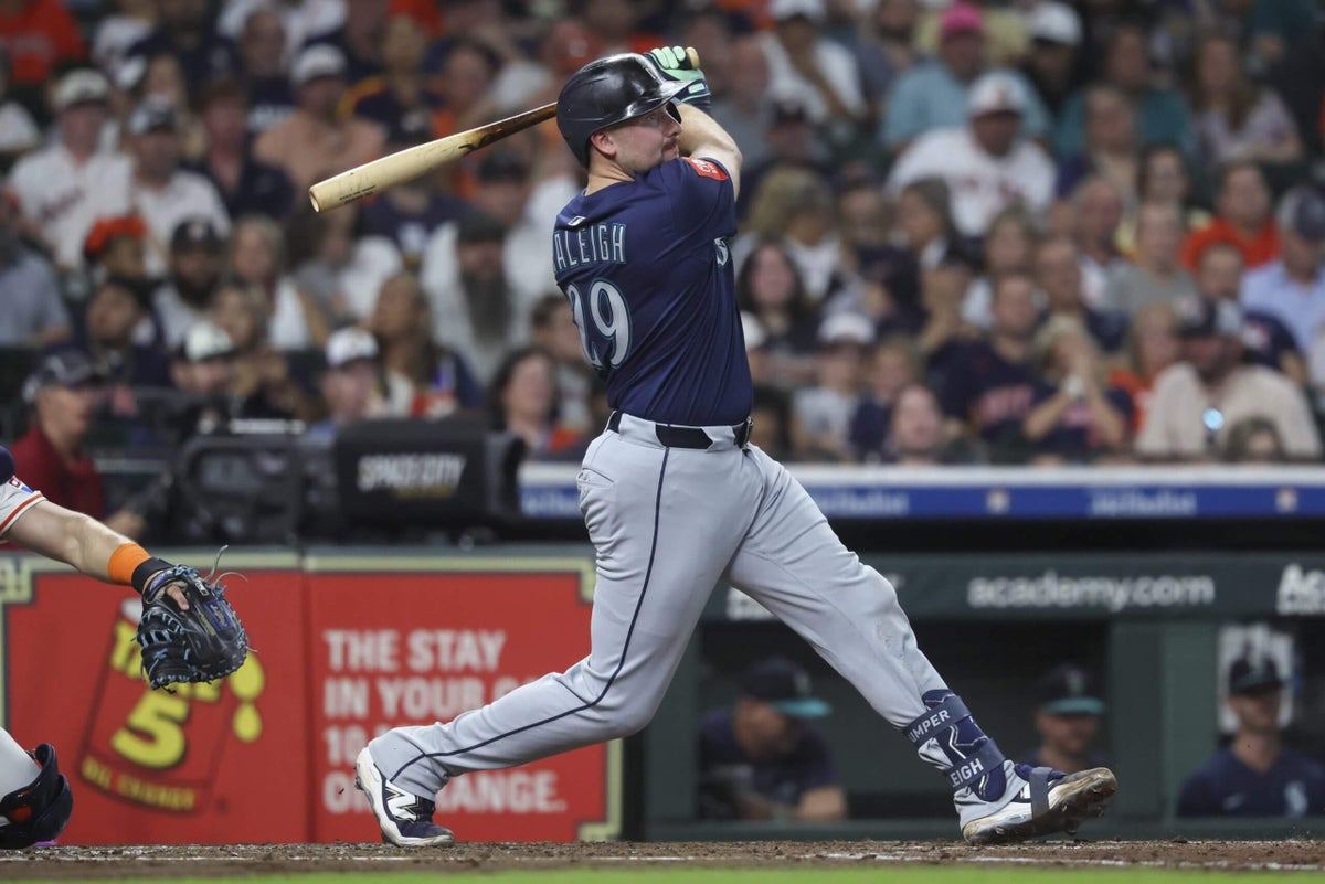 Mariners' Cal Raleigh hits 57th home run to break Ken Griffey Jr.'s franchise record